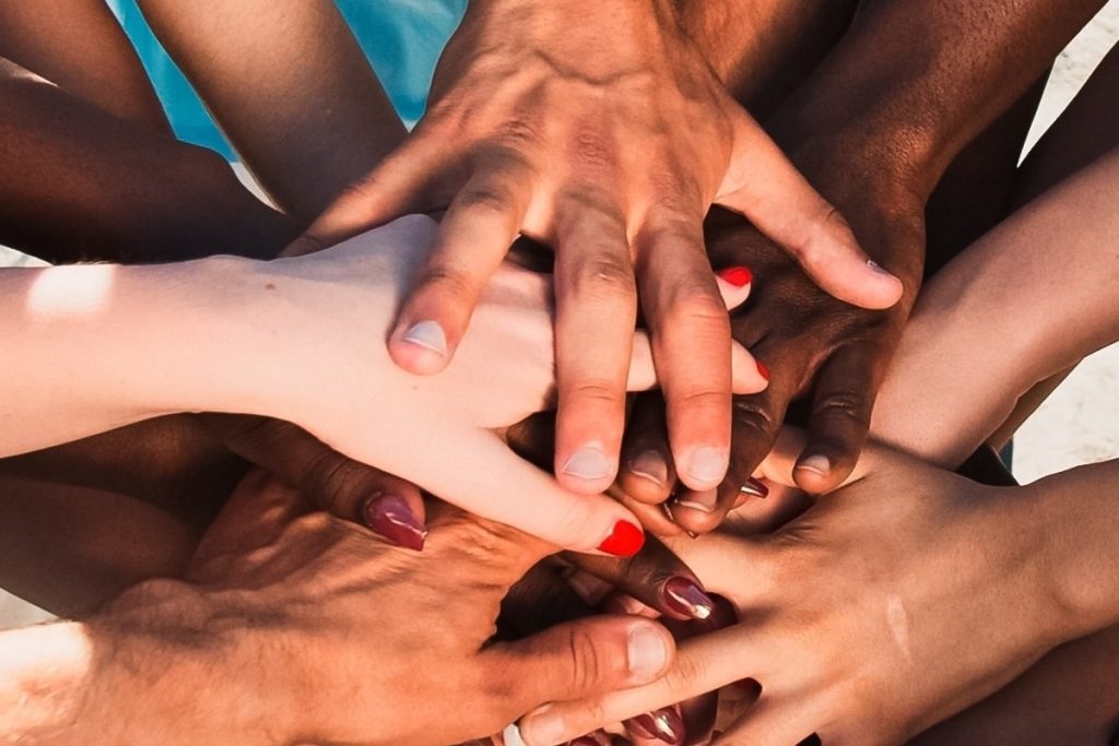 Los Angeles Bands Together After the California Fires